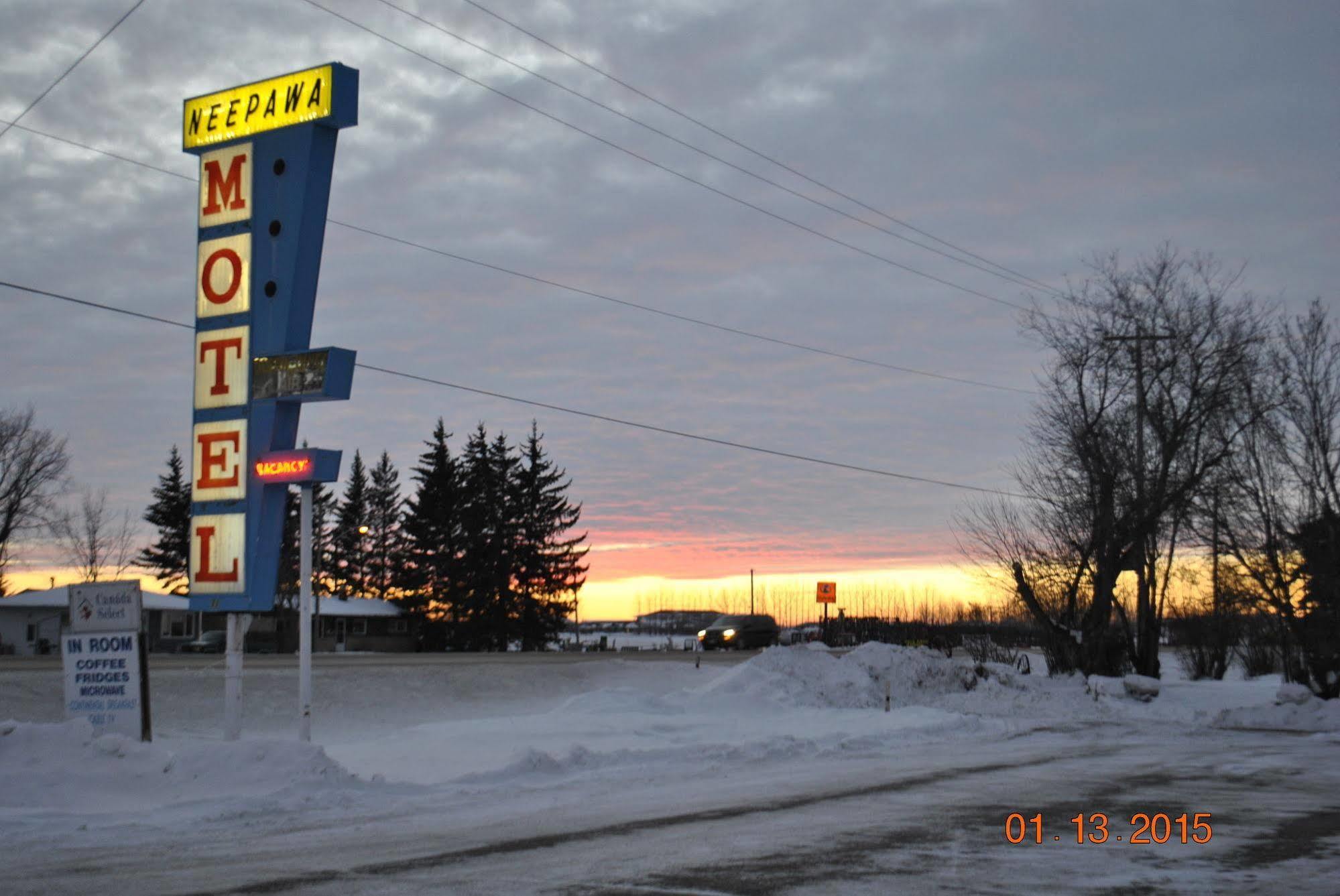 Neepawa Motel Zewnętrze zdjęcie